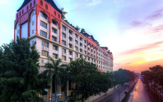 Sheraton Grand Pune Bund Garden Hotel
