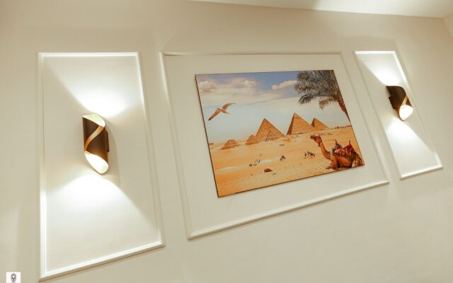 Queen Ash Pyramids View INN