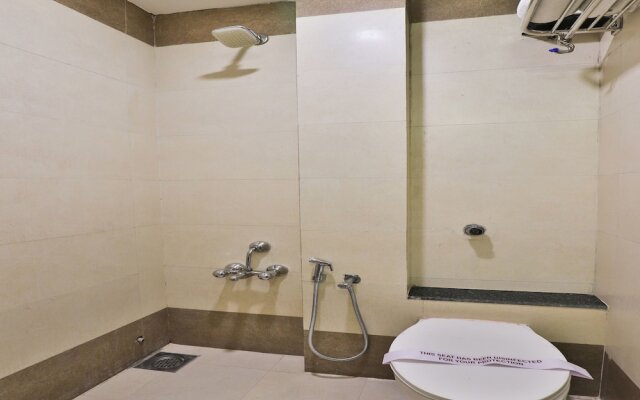 OYO 2466 Laljis Hotel