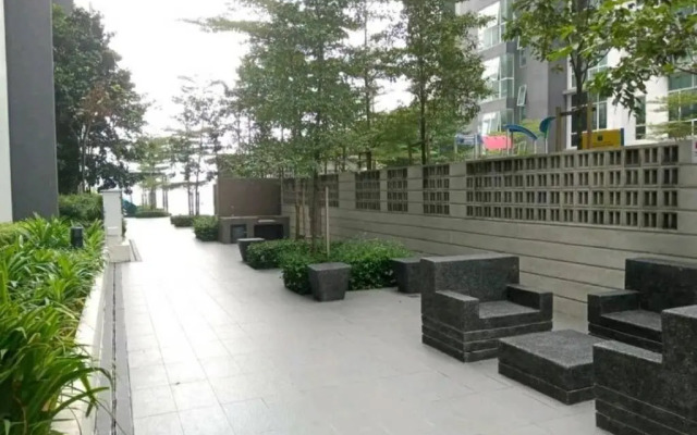 Seri Kembangan Facilities Level Free WIFI Cozy Home - 3Elements