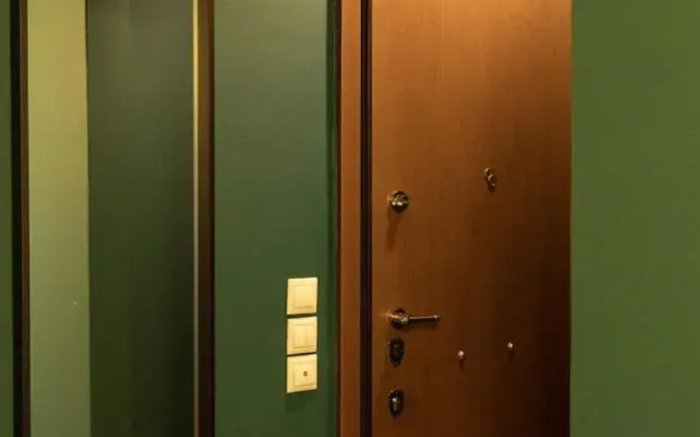 Spacious High-ceiling 2-bedroom by Acropolis Museum