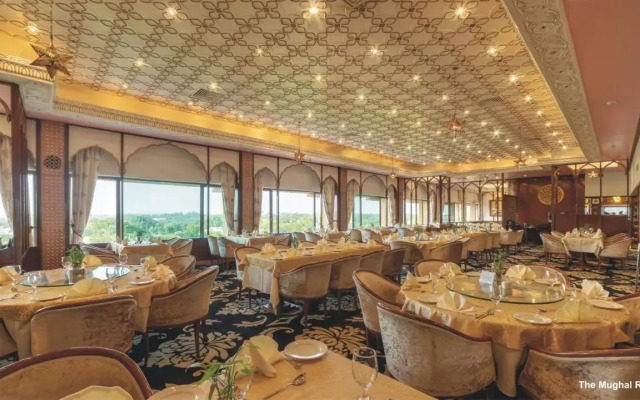 Hotel Clarks Shiraz