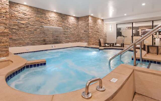 Best Western Plus Superior Inn & Suites