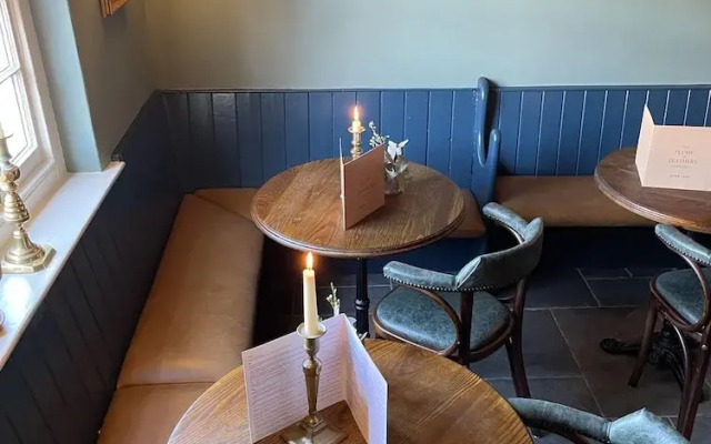 The Plume of Feathers