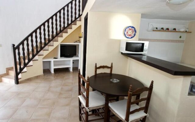 Calador Studios & Apartments