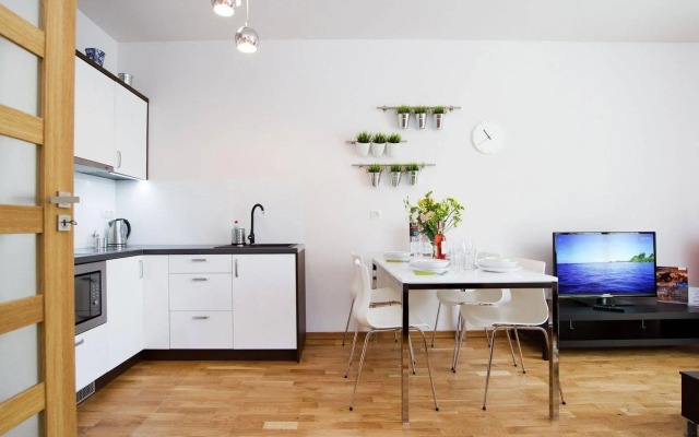 Wawel Luxury Apartments By Amstra