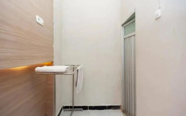 Hotel O Adelia Residence