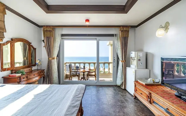 Gangneung Pension Sea and - Pet Friendly