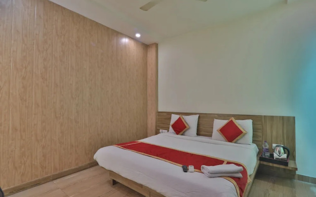 Hotel Aarya