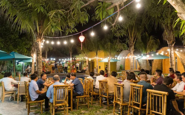 Hoi An SeaBreeze Village Resort