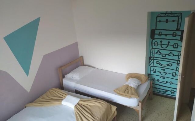 Voa Descubra Hostel Bar