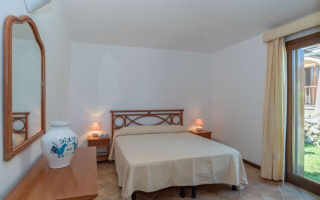 Corbezzolo 8 - Vista Village