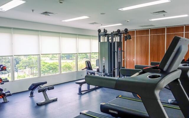 Good Deal And Homey Studio Pacific Garden Apartment