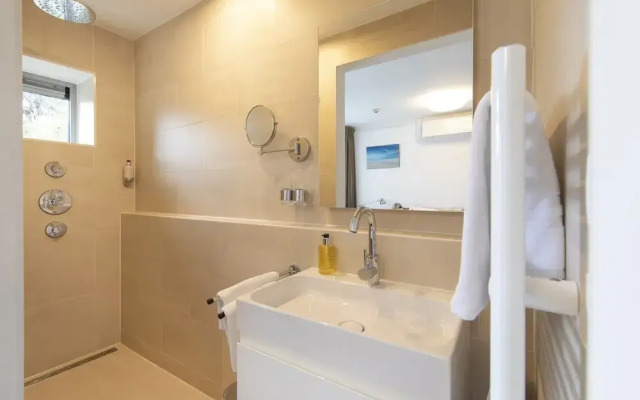 Hotel La Rosa Amsterdam Beach