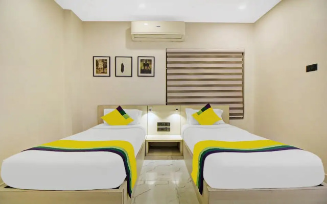 OYO Townhouse 539 Transit Express