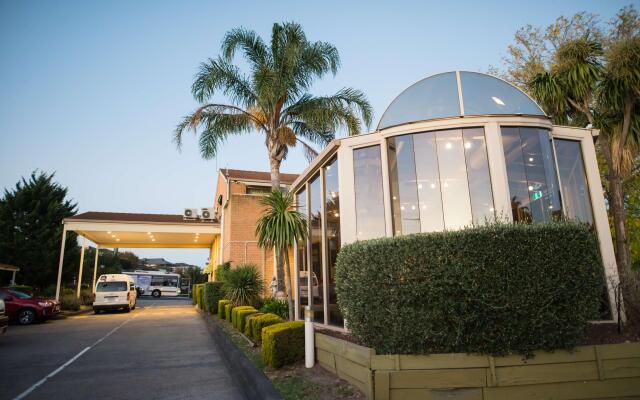 Best Western Airport Motel and Convention Centre