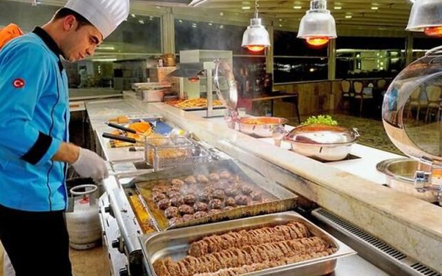 Orkis Palace Termal Otel