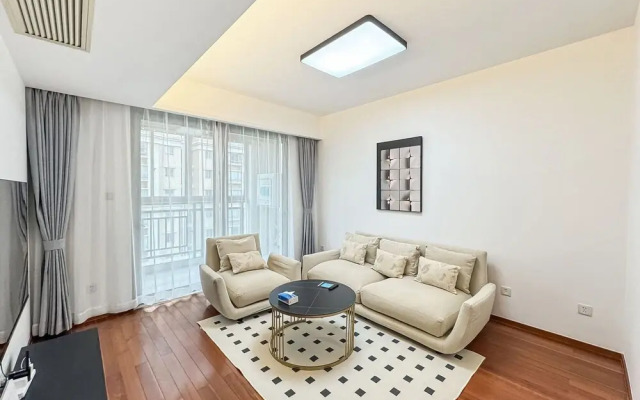 Tyms Entire bedroom Apt By Takashimaya
