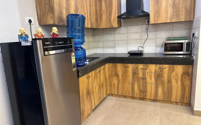 The Lodgers Luxury1BHK Service Apartment