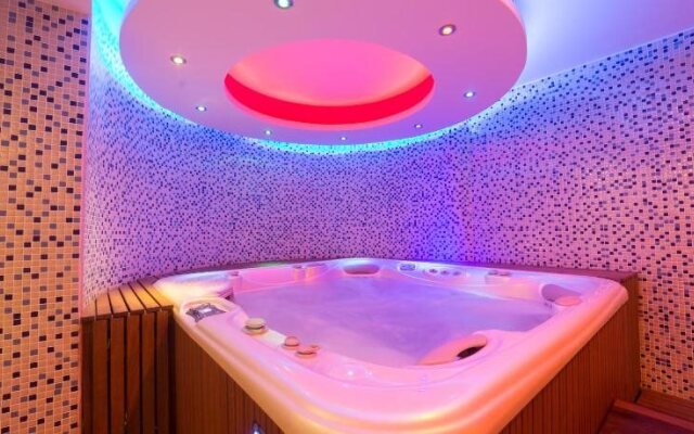 Forum Suite Hotel