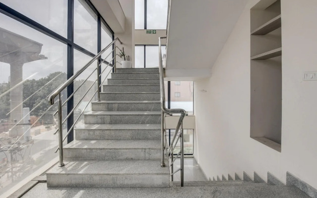 Cosy Stays at HBR Layout