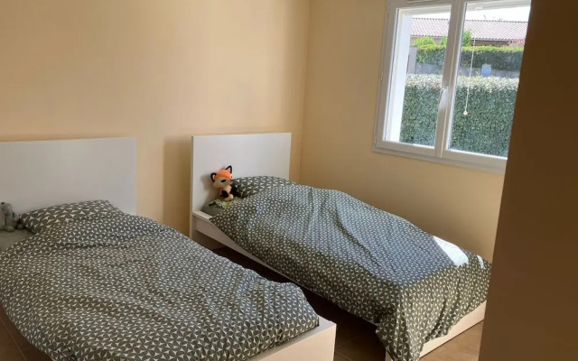 Villa With Private Pool and Jacuzzi