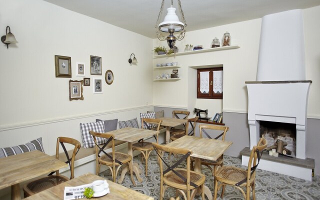 Kastro Guesthouse