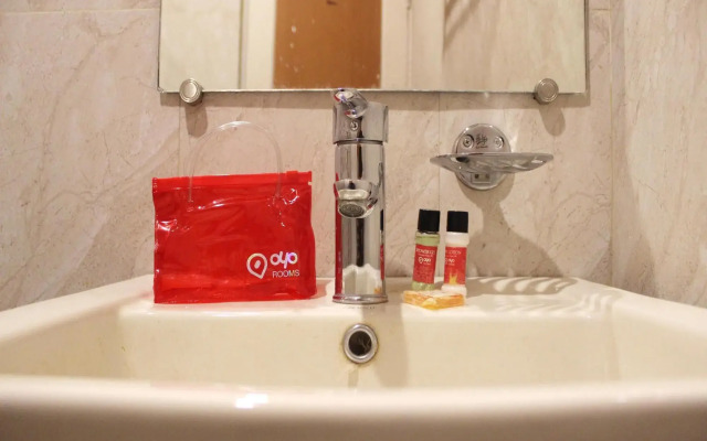 OYO Rooms Paharganj Near Bikaner Sweets