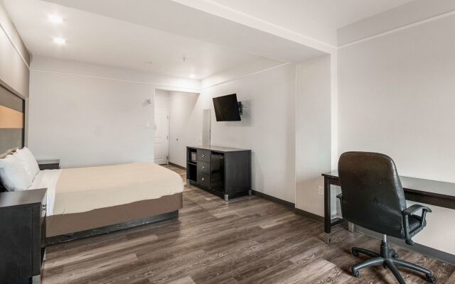 Sonesta Essential North Houston