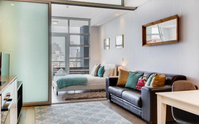 Stylish Central Apartment near Table Mountain