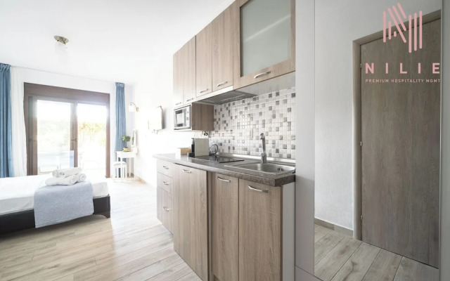 Azur Residences, Nilie Hospitality MGMT