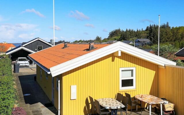 Pleasing Holiday Home in Esbjerg near Sea