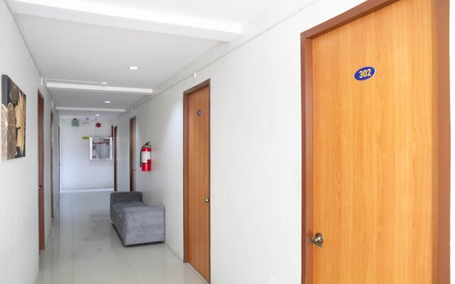 Goldentown Hotel And Residences by OYO