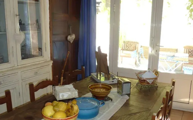 Fa Mille Maison Bleue