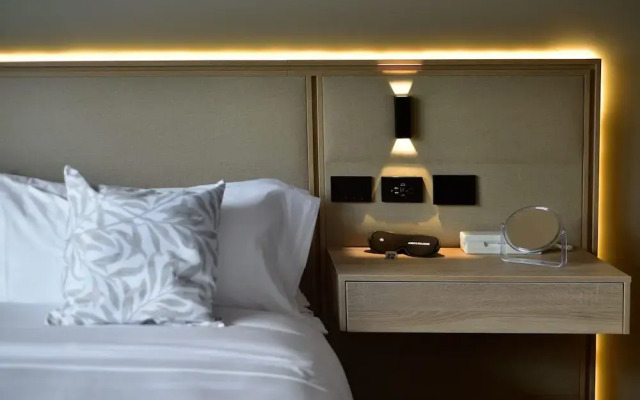w Prestigious 2BR w/ Radiant Deco in Unicentro