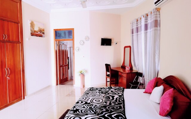Renajoe Exclusive Centre