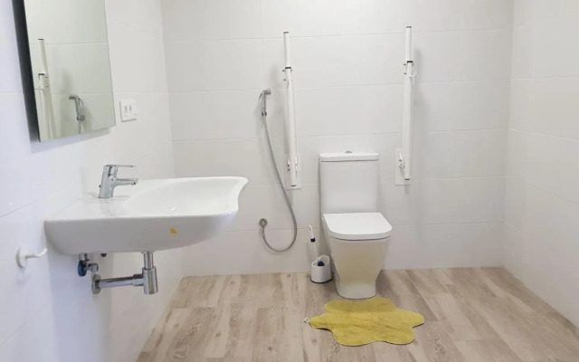 Spacious studio apartment in Cabanyal