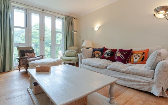 Luxury 2 Bed Flat With Garden In Wimbledon