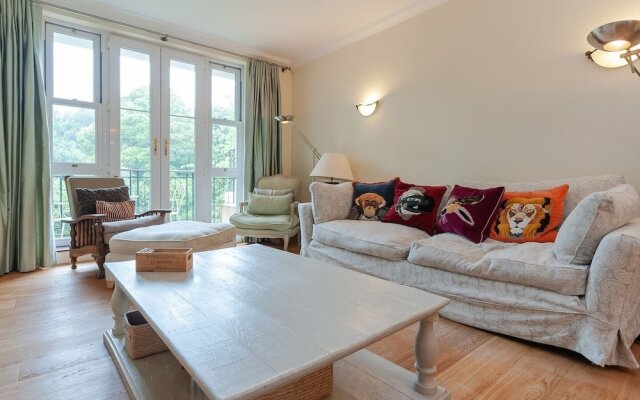 Luxury 2 Bed Flat With Garden In Wimbledon