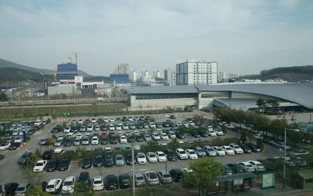Zeumes Incheon Airport