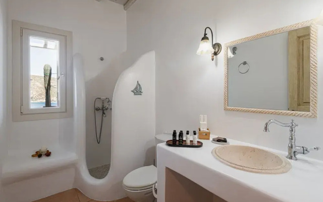 Etesians Suites & Villas