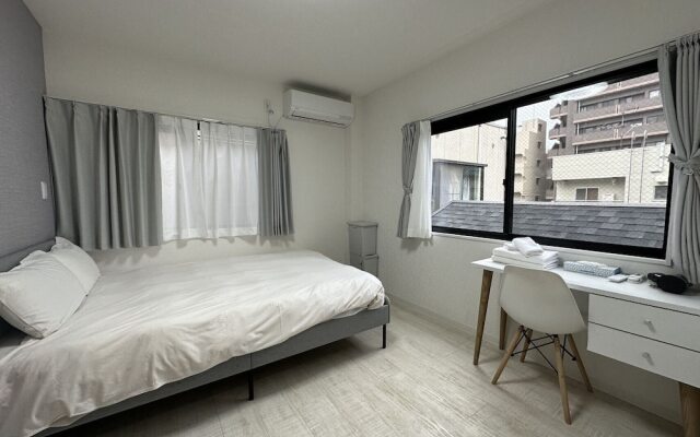 ZAITO Tokyo Luna Lane Economy Inn