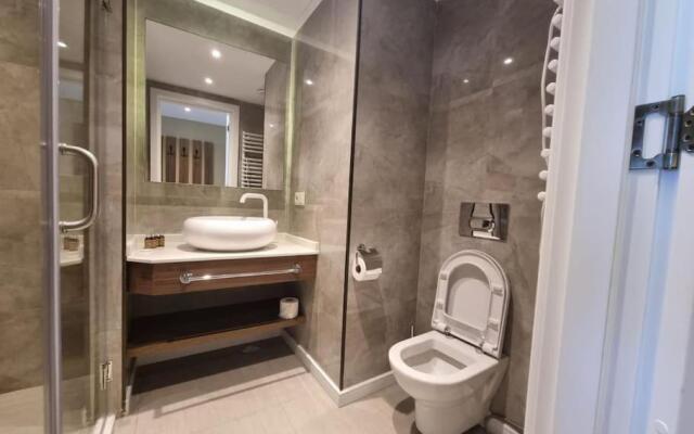 Leo Group BEST STUDIO 2509 Alliance Palace