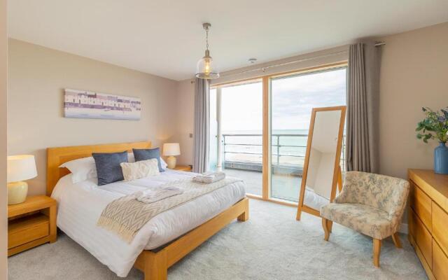 The Sands - Sea Front Apartments