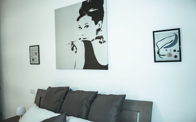 Salotto Piramide B&B Hotel