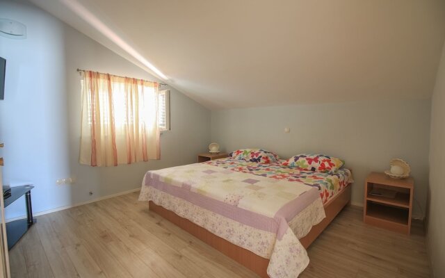 Apartment Ana
