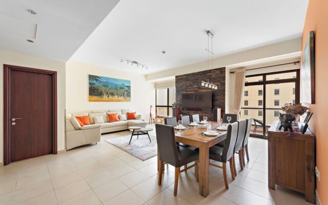 Stonetree - Spacious 2 BR - Near Beach