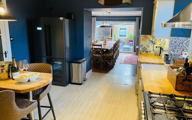 Lairds Lodge