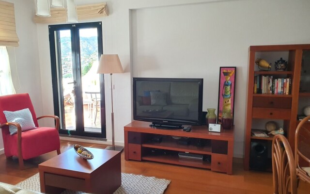 Luzia's Apartment - 2 Bedroom Apartment Sleeps 4