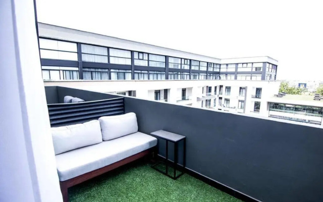 1 Bedroom Duplex Embassy Gardens